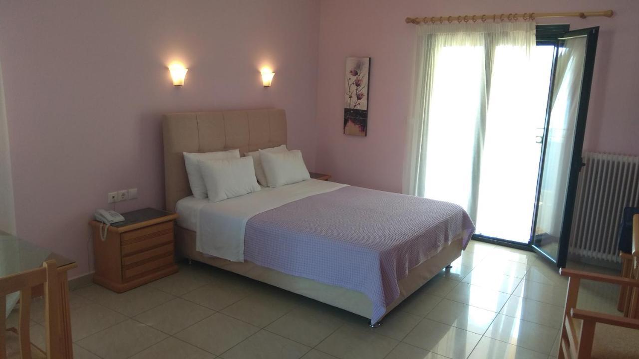 Hotel Patelis Poulithra Exterior photo