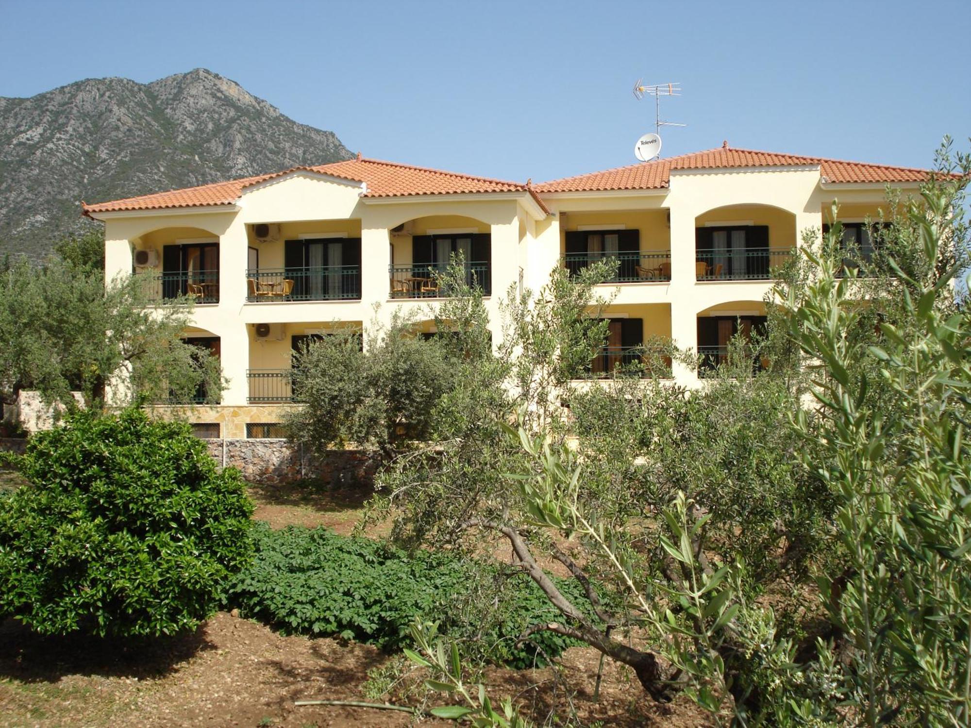 Hotel Patelis Poulithra Exterior photo
