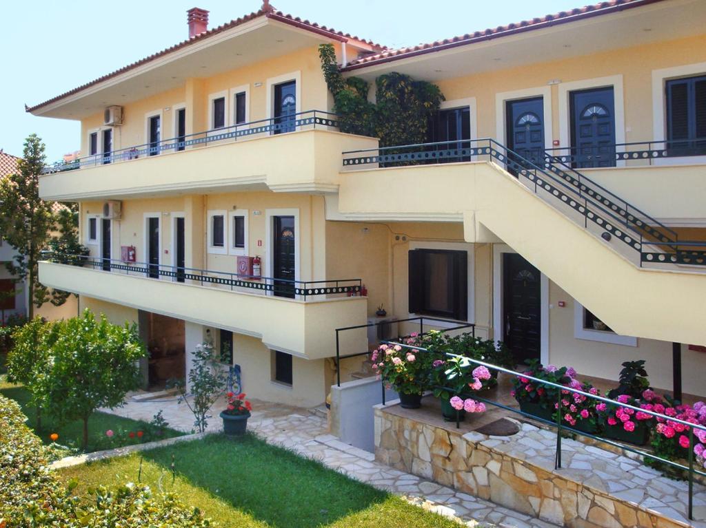Hotel Patelis Poulithra Exterior photo
