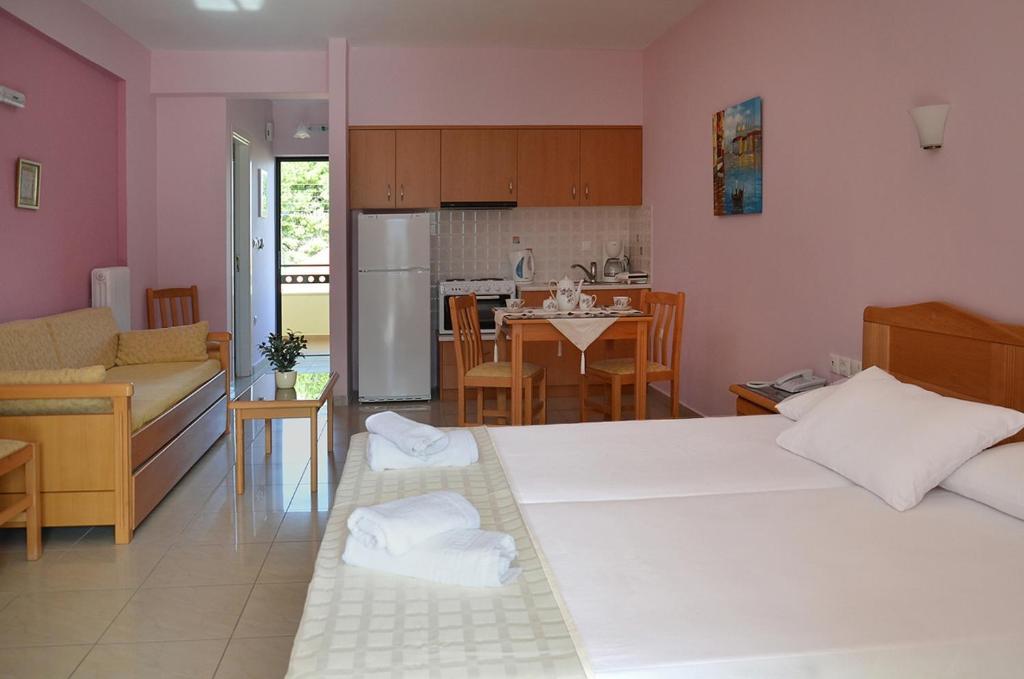 Hotel Patelis Poulithra Room photo