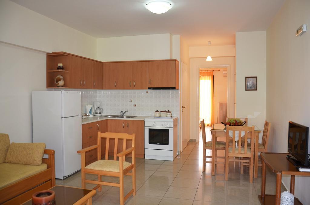 Hotel Patelis Poulithra Exterior photo