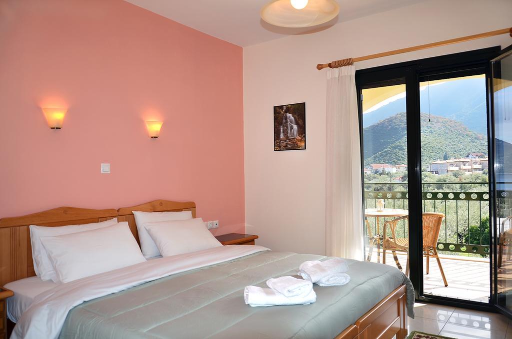 Hotel Patelis Poulithra Exterior photo