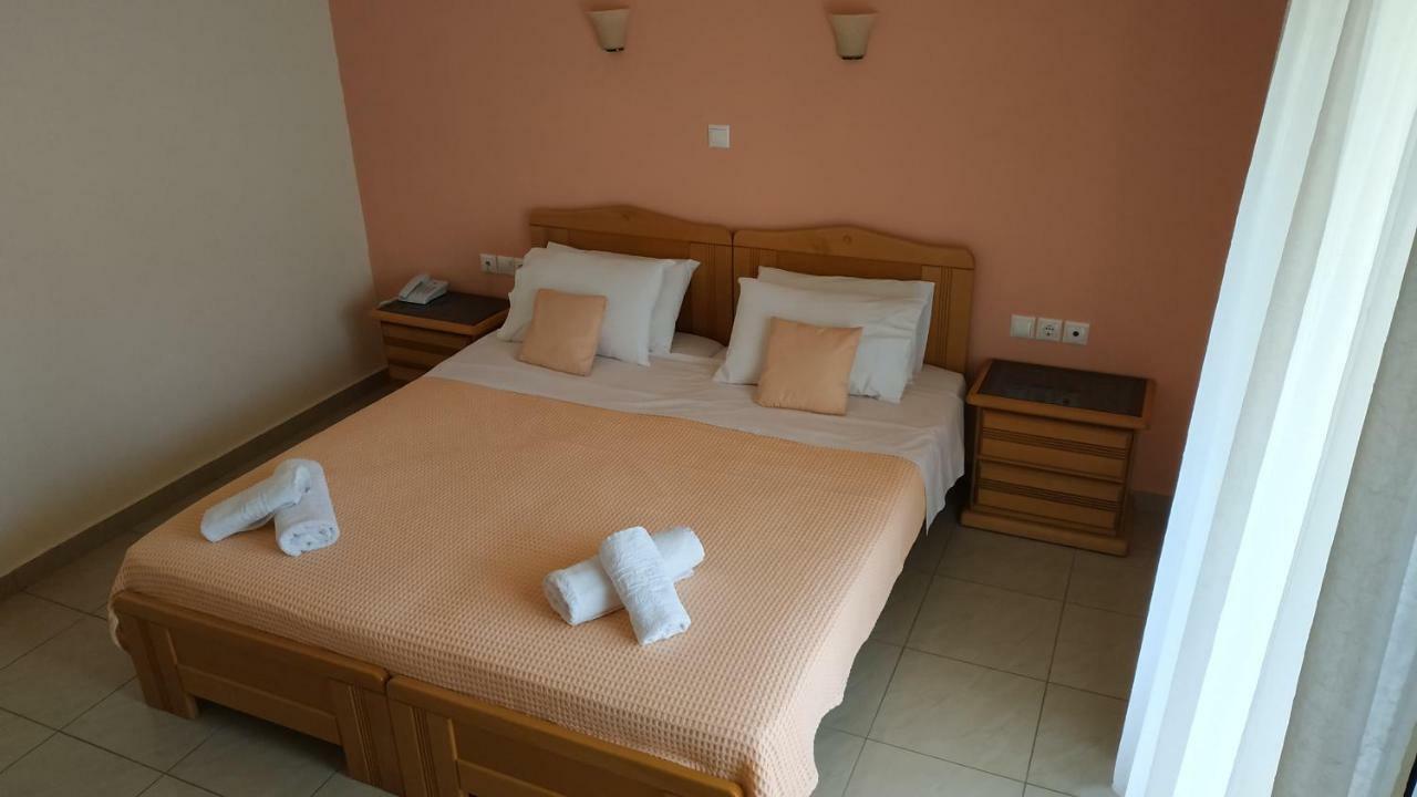 Hotel Patelis Poulithra Exterior photo